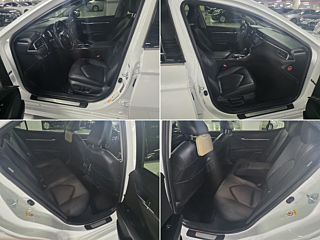 TOYOTA CAMRY XV70 2018