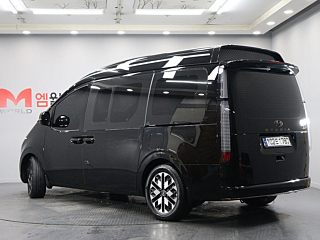 HYUNDAI STARIA 2023