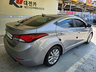 HYUNDAI AVANTE 2014
