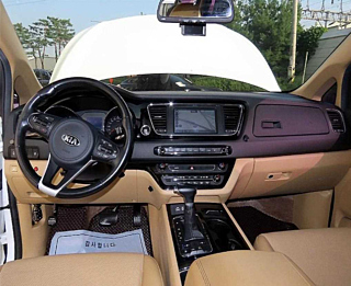 KIA CARNIVAL 2017