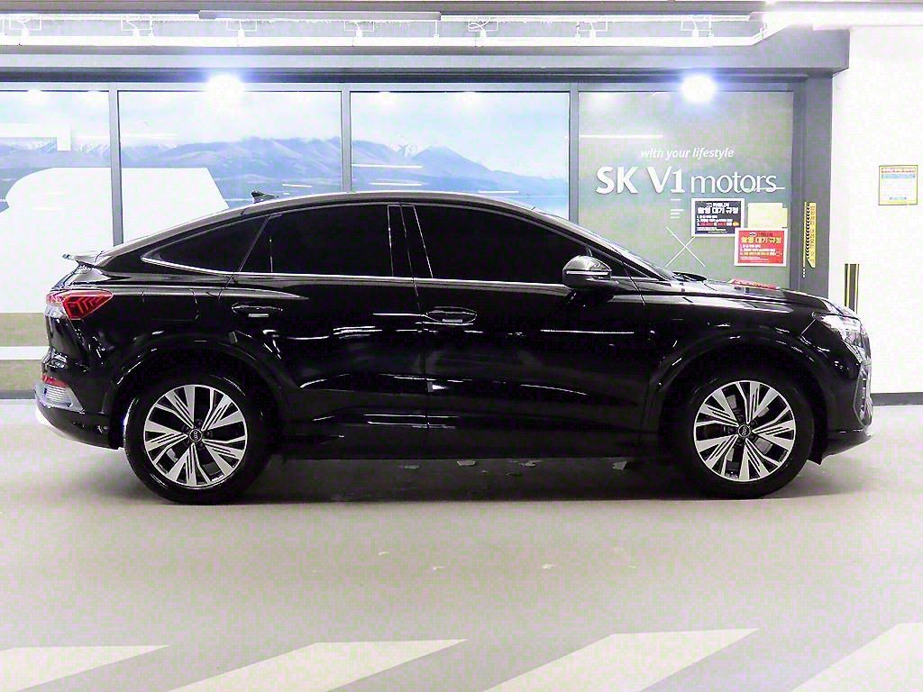 AUDI Q4 E-TRON F4 2023