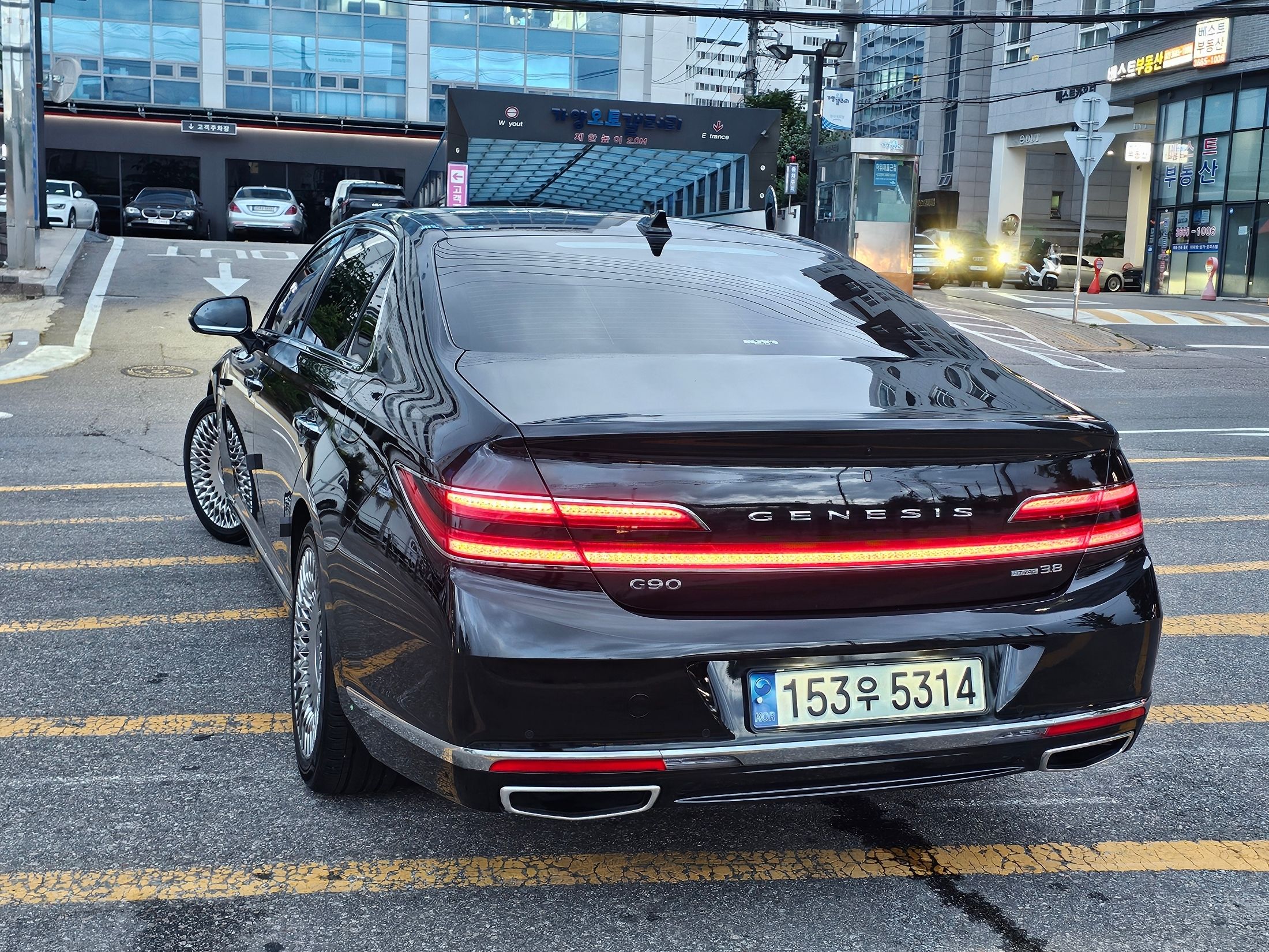 GENESIS G90 2019