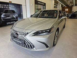 Заказать LEXUS ES300H