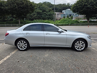 MERCEDES BENZ E-CLASS W213 2018