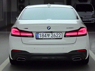 BMW 5-SERIES G30 2023