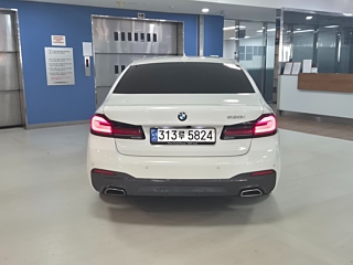 BMW 5-SERIES G30 2022