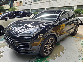 PORSCHE CAYENNE PO536 2023