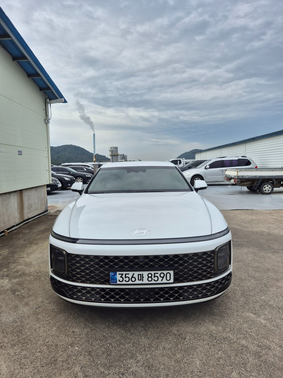 HYUNDAI GRANDEUR GN7 2025