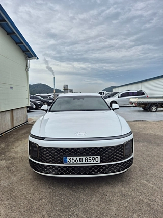 HYUNDAI GRANDEUR GN7 2025
