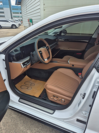 HYUNDAI GRANDEUR GN7 2025