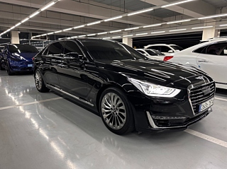 GENESIS EQ900 2017