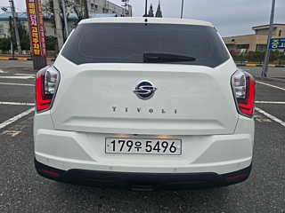 SSANGYONG TIVOLI VERY NEW 2021