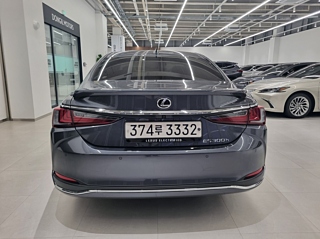 LEXUS ES300H 2025