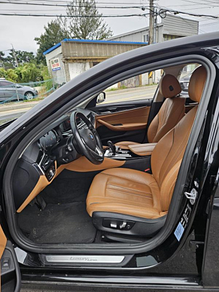 BMW 5-SERIES G30 2018