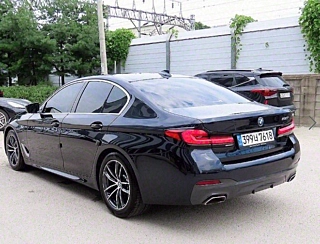 BMW 5-SERIES G30 2021