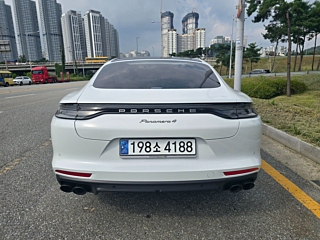 PORSCHE PANAMERA 971 2022