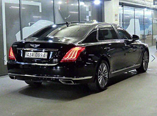 GENESIS EQ900 2016