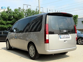 HYUNDAI STARIA 2025