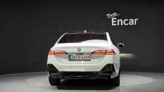 BMW 5-SERIES G60 2024