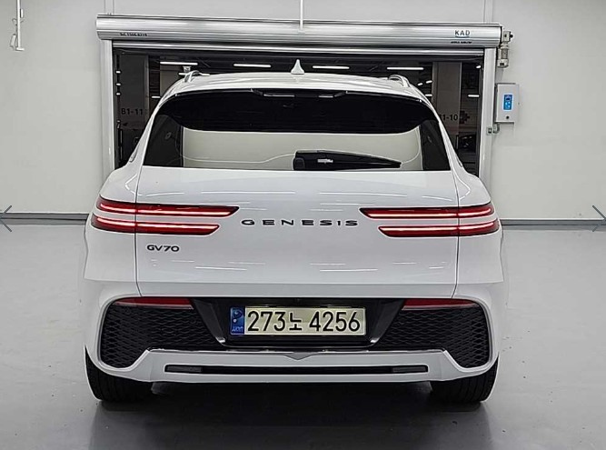 GENESIS GV70 2021