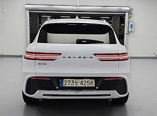 GENESIS GV70 2021