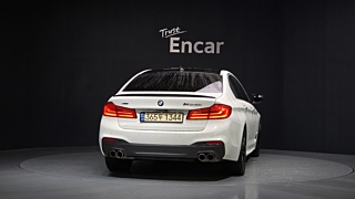 BMW 5-SERIES G30 2018