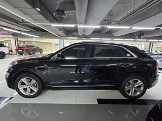 AUDI Q8 4M 2021