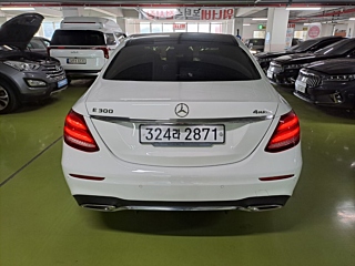 MERCEDES BENZ E-CLASS W213 2020