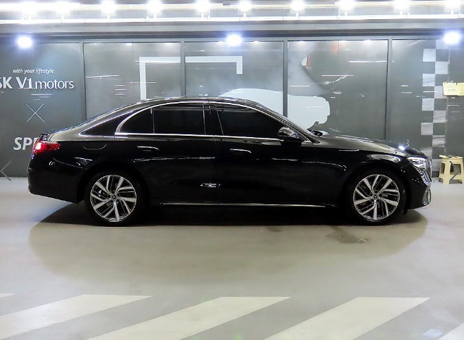 MERCEDES BENZ E-CLASS W214 2024