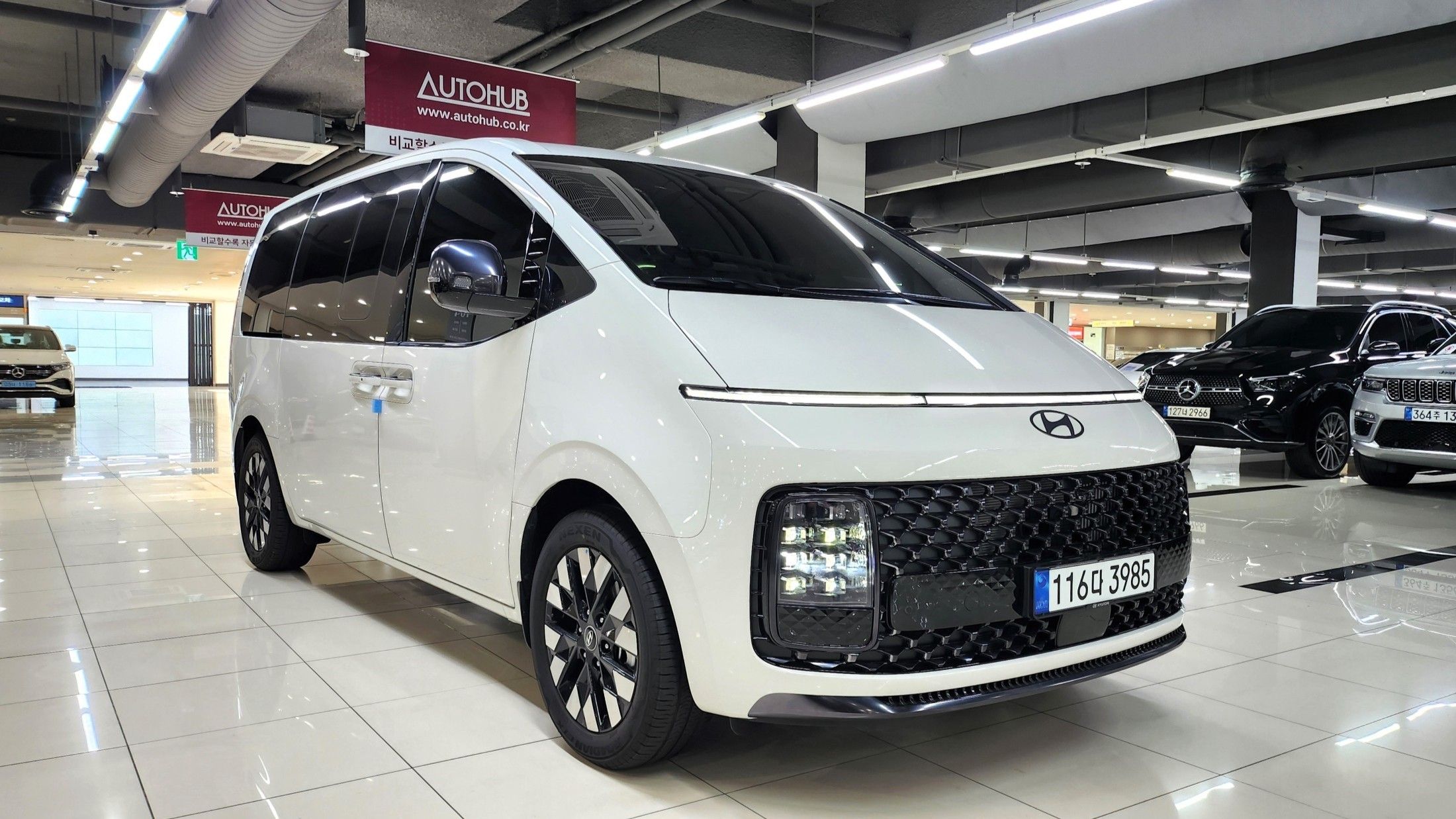 HYUNDAI STARIA 2025