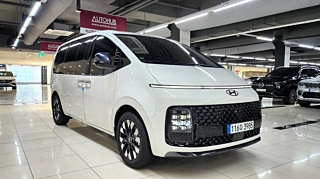 HYUNDAI STARIA 2025