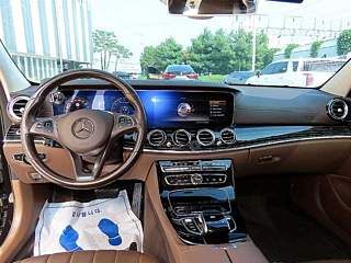 MERCEDES BENZ E-CLASS W213 2017
