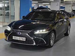 LEXUS ES300H 2021