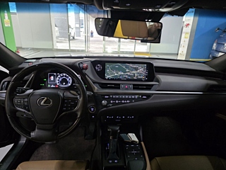 LEXUS ES300H 2021