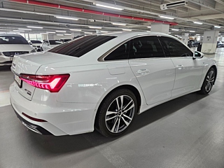 AUDI A6 C8 2023
