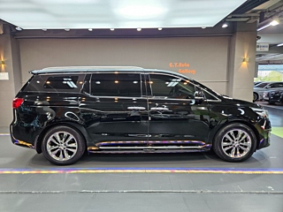 KIA CARNIVAL 2017