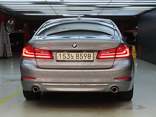 BMW 5-SERIES G30 2019