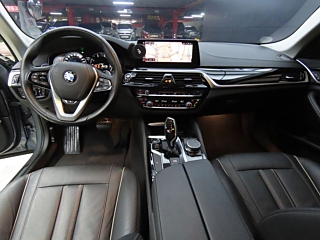 BMW 5-SERIES G30 2019