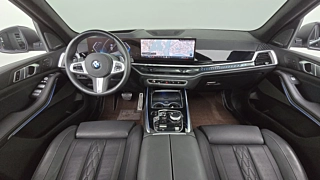 BMW X7 G07 2024