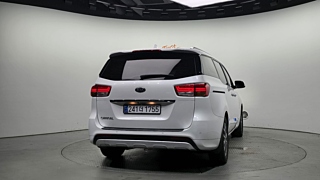 KIA CARNIVAL 2017