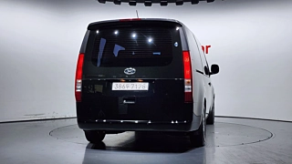 HYUNDAI STARIA 2023