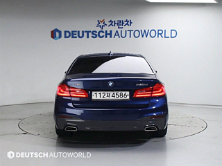 BMW 5-SERIES G30 2017