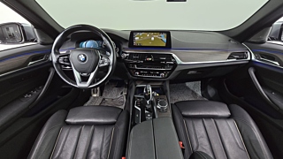 BMW 5-SERIES G30 2017