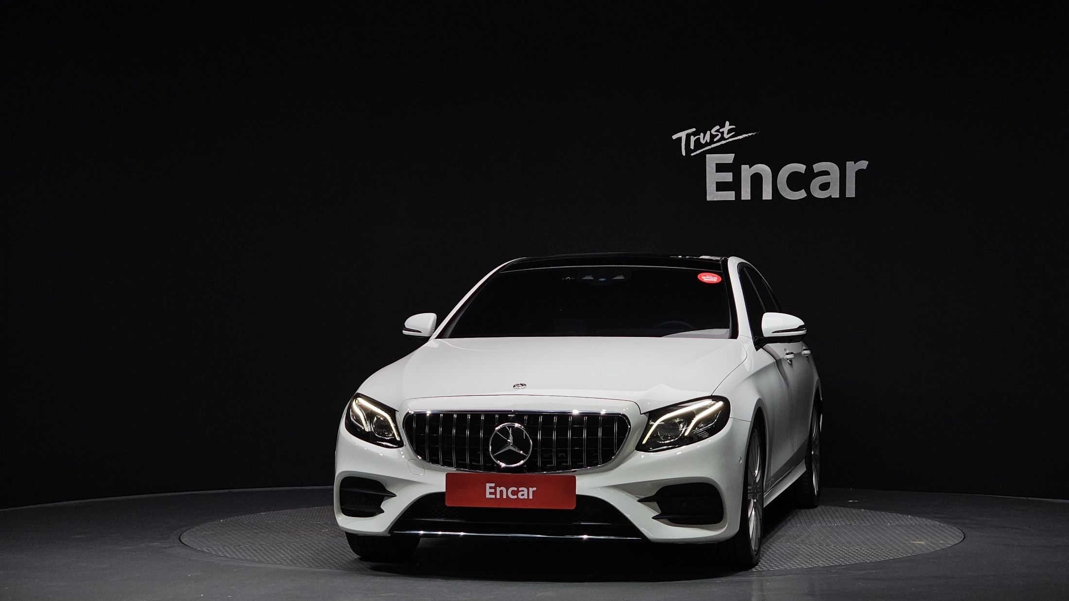 MERCEDES BENZ E-CLASS W213 2019