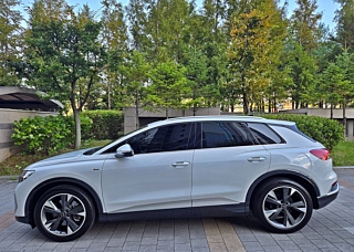 AUDI Q4 E-TRON F4 2023