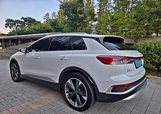 AUDI Q4 E-TRON F4 2023