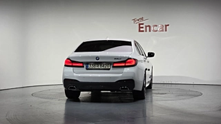 BMW 5-SERIES G30 2021