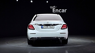 MERCEDES BENZ E-CLASS W213 2017