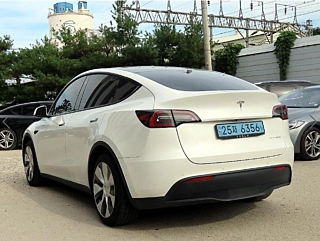 TESLA MODEL Y 2021