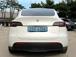 TESLA MODEL Y 2021